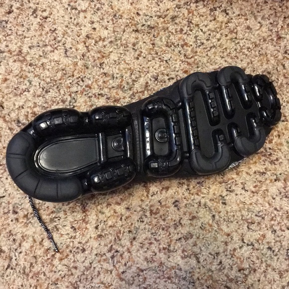 Nike Air Vapormax Flyknit - Picture 4 of 5